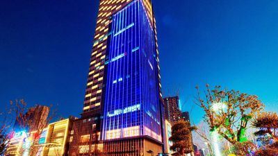 Wyndham Grand Plaza Royale Powerlong
