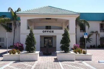 Days Inn by Wyndham Lake Okeechobee