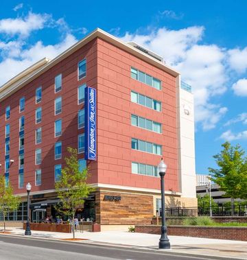 Hampton Inn & Suites Fort Wayne Downtown