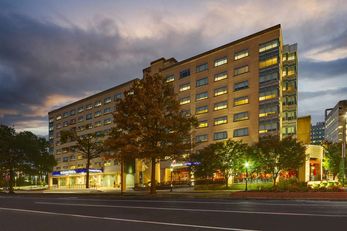 DoubleTree by Hilton St Louis Forest Prk
