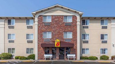 Super 8 Irving DFW Airport/South