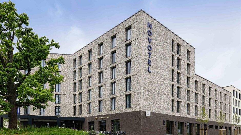 Novotel Regensburg Center Exterior