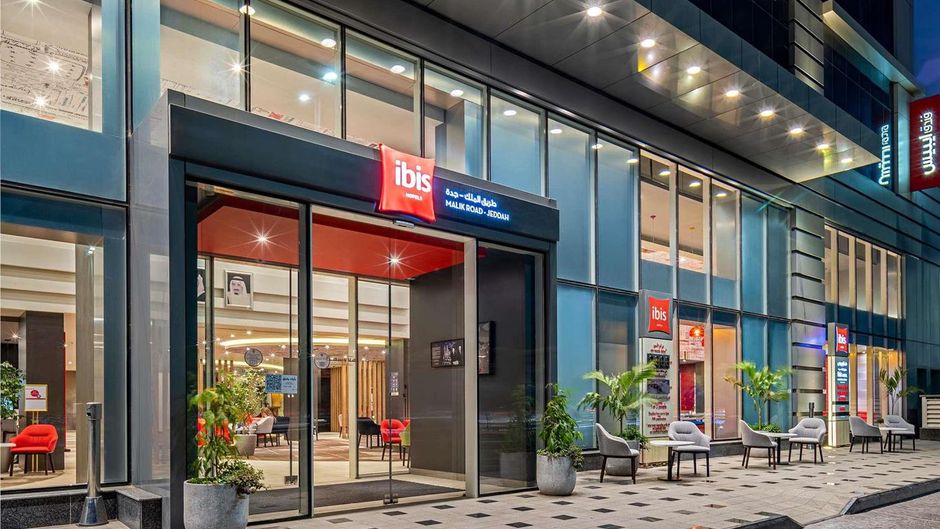 Ibis Jeddah Malik Road Exterior