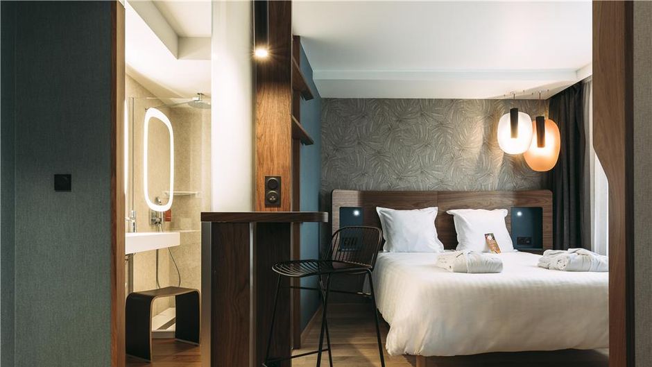 Hotel Oceania Paris Porte de Versailles Suite