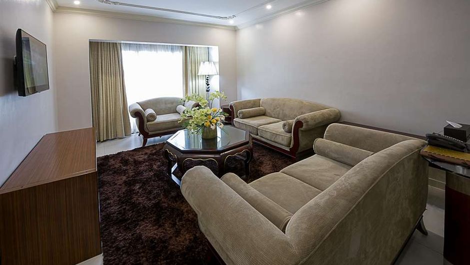 The Lilygate Room