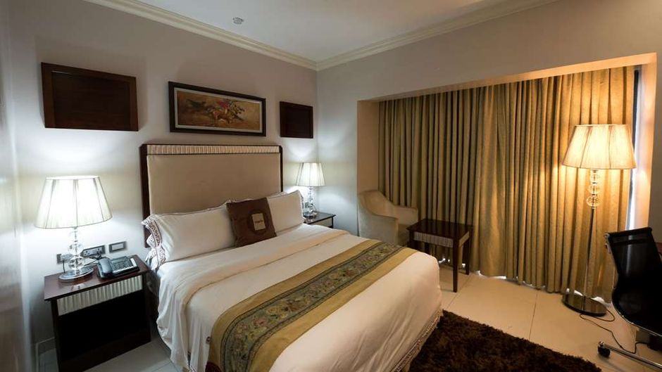 The Lilygate Room