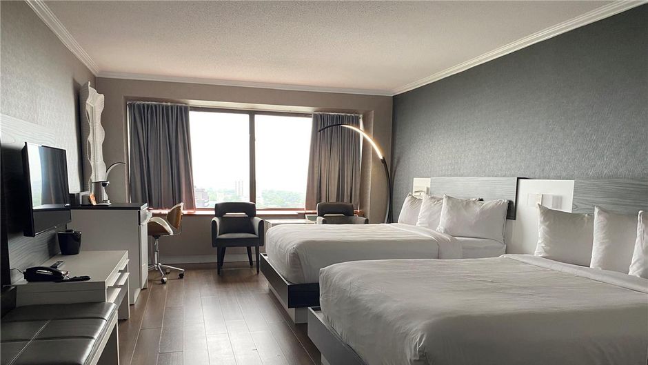Hotel Le Concorde Quebec Room