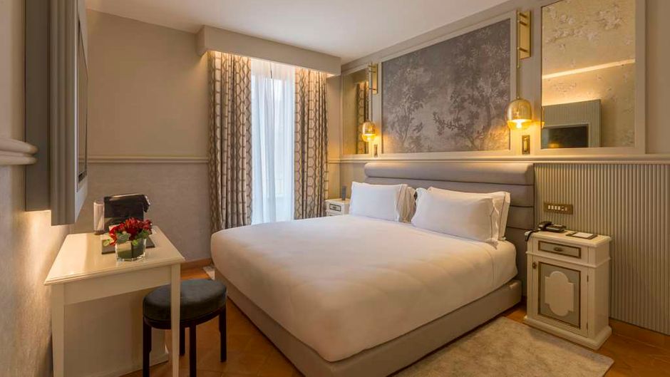 Donna Camilla Savelli Hotel Room