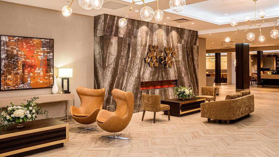 DoubleTree by Hilton Kitchener Lobby