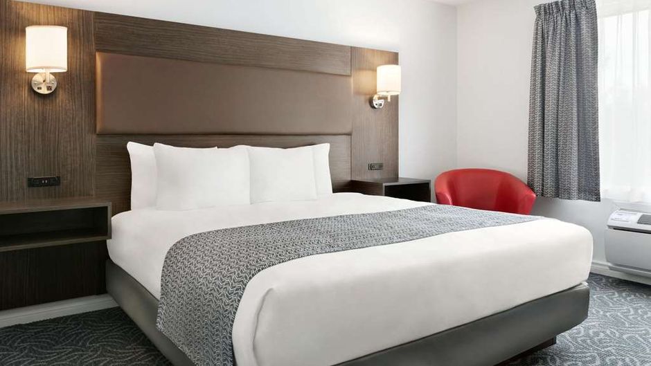 Travelodge by Wyndham Rigaud Room