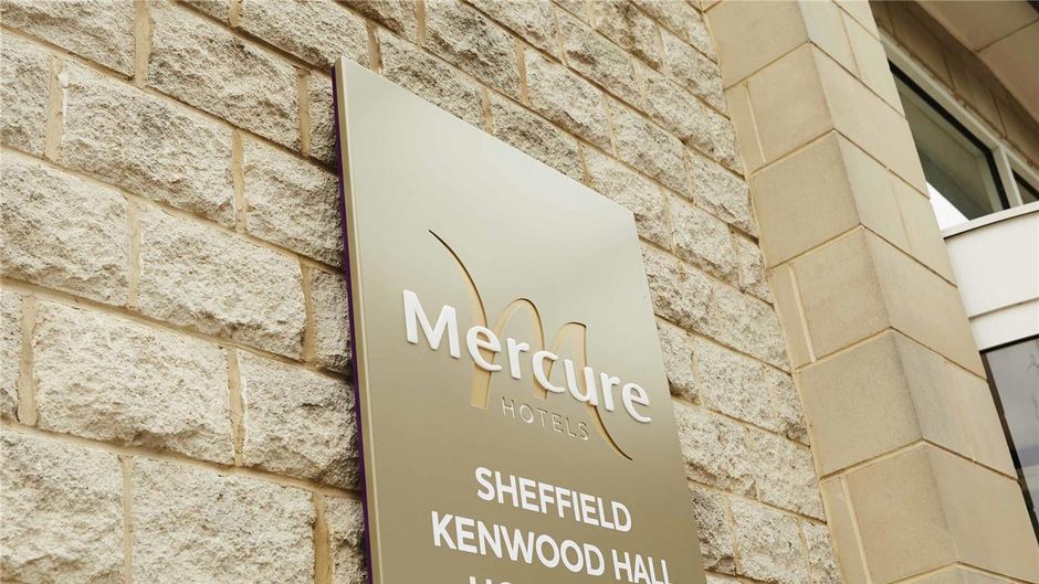 Mercure Kenwood Hotel and Spa Exterior