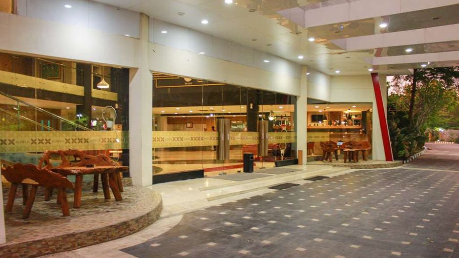 Kyriad Arra Hotel Cepu Exterior
