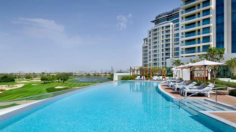 Vida Emirates Hills Pool
