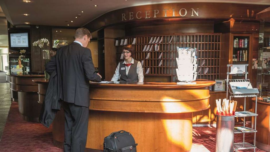 Seminaris SeeHotel Potsdam Lobby