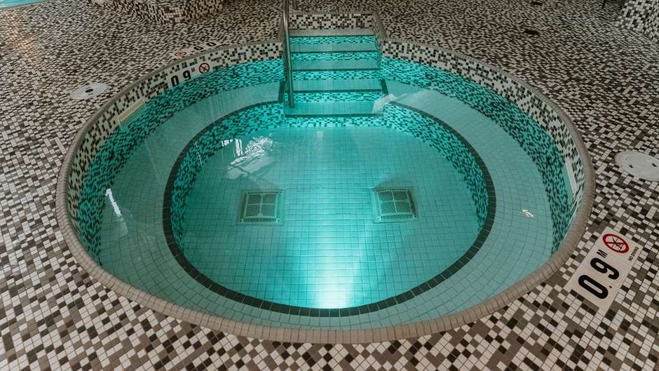 Nisku Inn & Conference Centre Pool