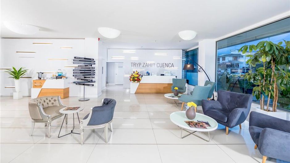 TRYP by Wyndham Cuenca Zahir Lobby