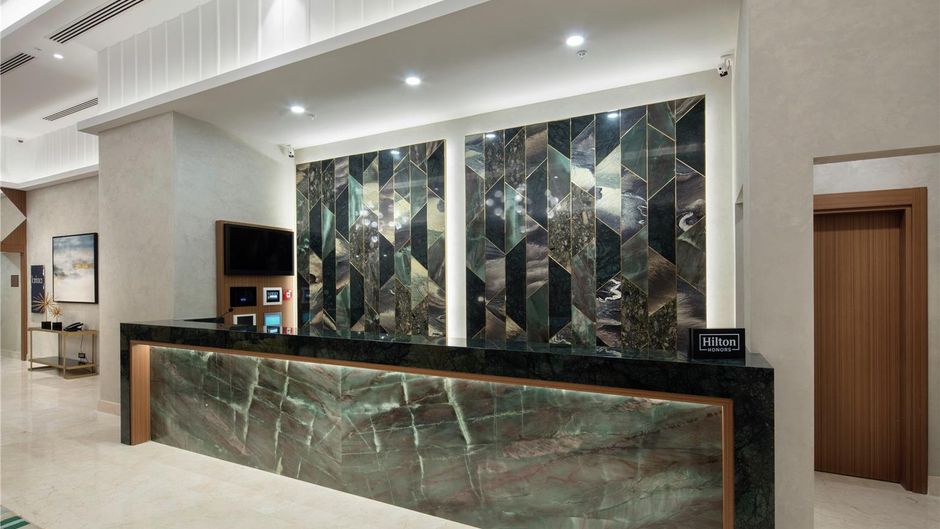 DoubleTree by Hilton Afyonkarahisar Lobby
