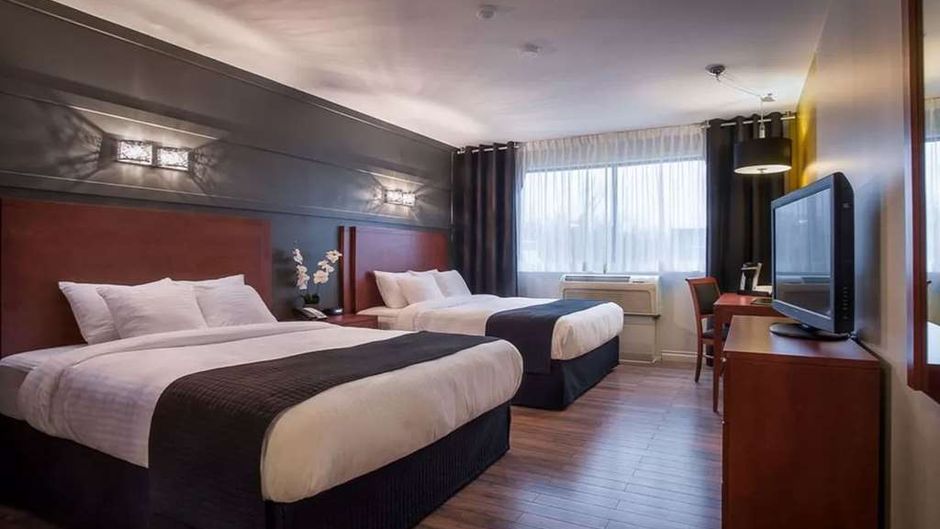 Chateau Joliette Room