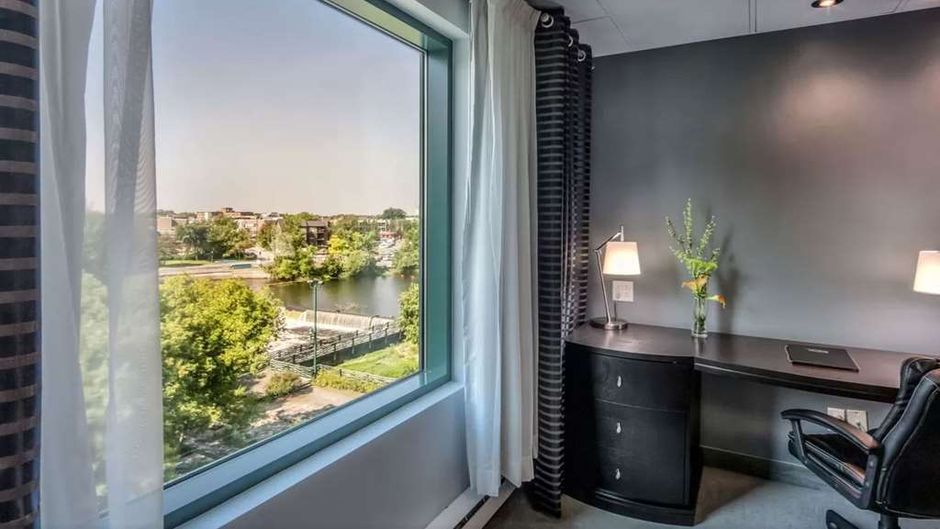 Chateau Joliette Room