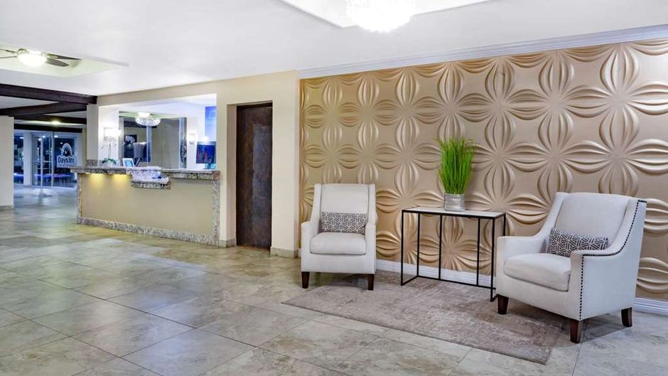 Days Inn by Wyndham Piedras Negras Lobby