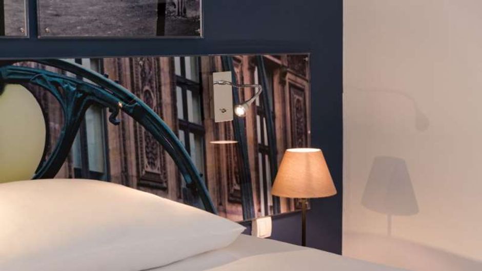Hotel The Originals City Rueil Centre Room