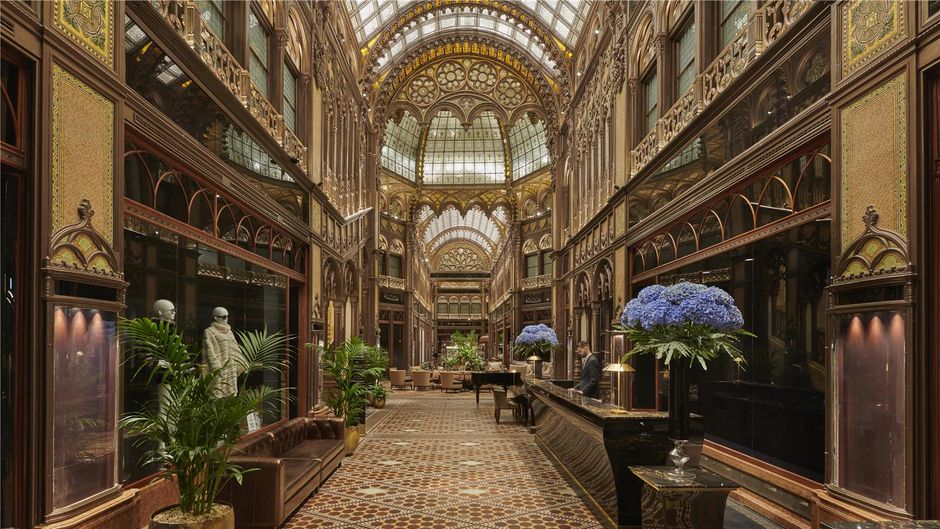 Parisi Udvar Hotel Budapest Lobby