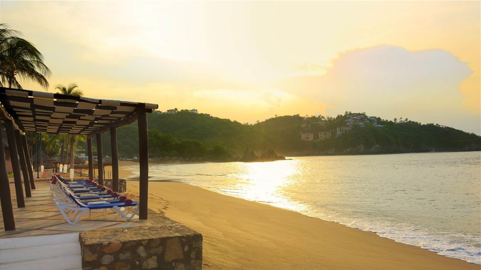 Barcelo Huatulco Beach