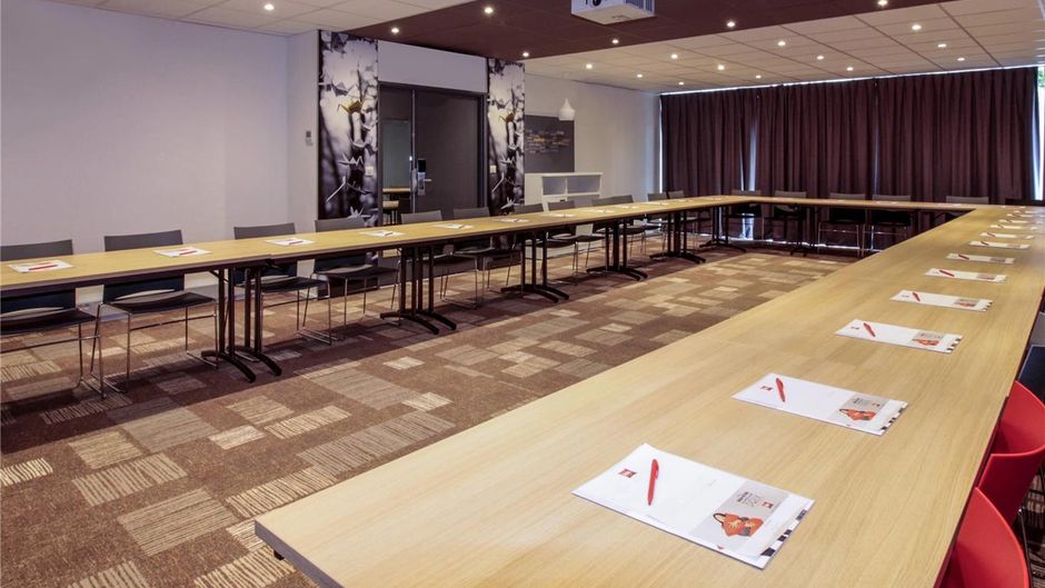 Ibis Cahors Meeting