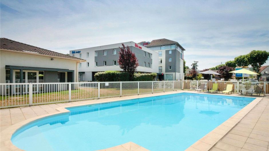 Ibis Cahors Exterior