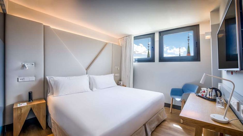 Occidental Diagonal 414 Room