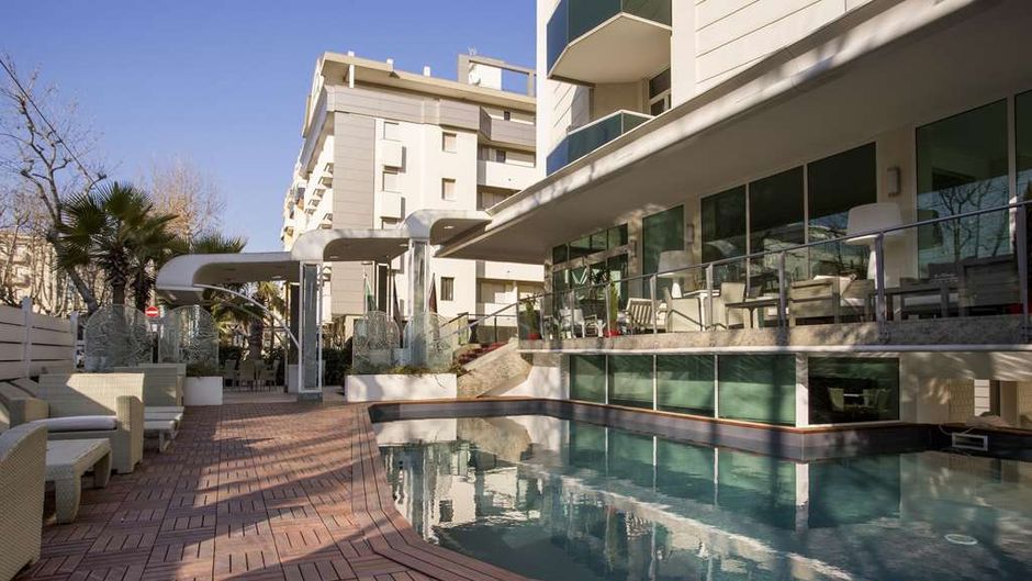 Best Western Maison B Hotel Exterior