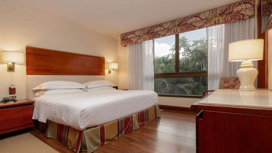 Barcelo San Jose Suite