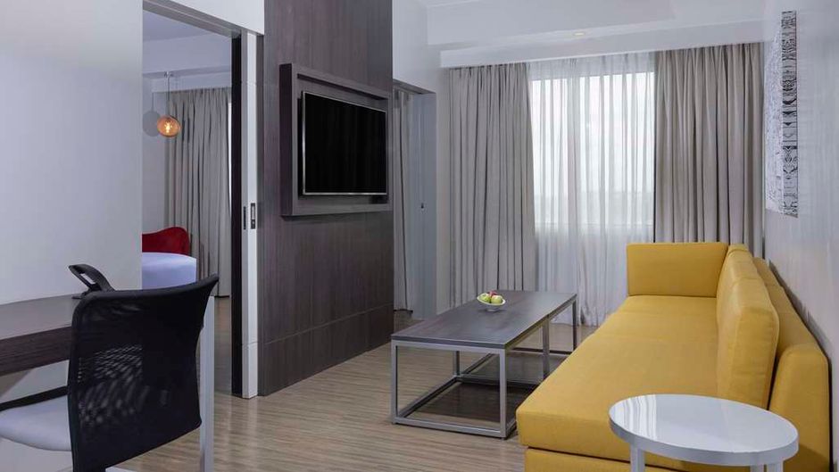 Park Inn by Radisson Iloilo Suite