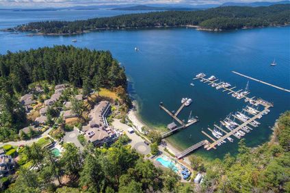 Poets Cove Resort & Spa
