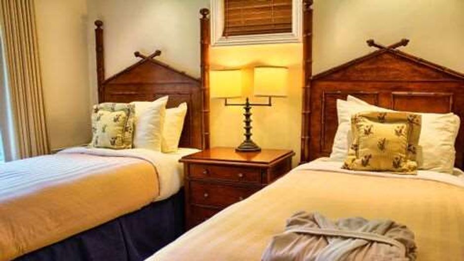 Poets Cove Resort & Spa Suite