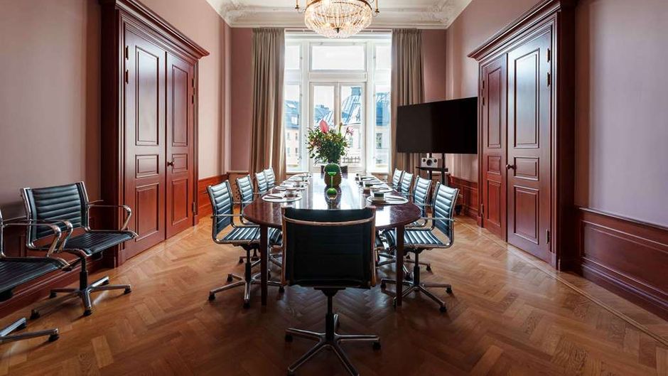 The Sparrow Hotel Meeting