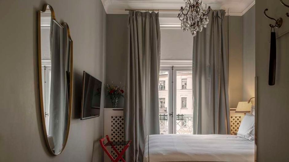 The Sparrow Hotel Room
