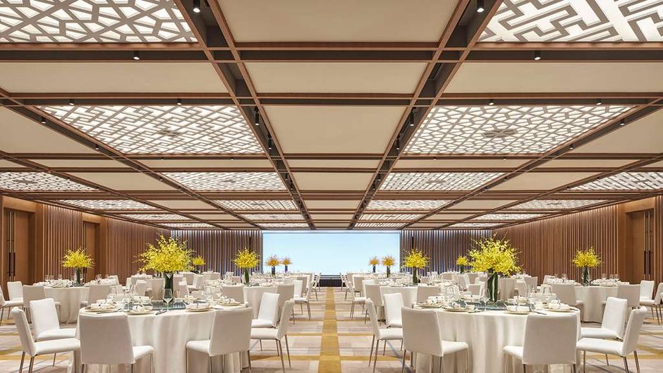 Hyatt Regency Metropolitan Chongqing Lobby