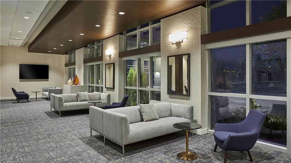 Hyatt Place Toronto/Mississauga Centre Lobby