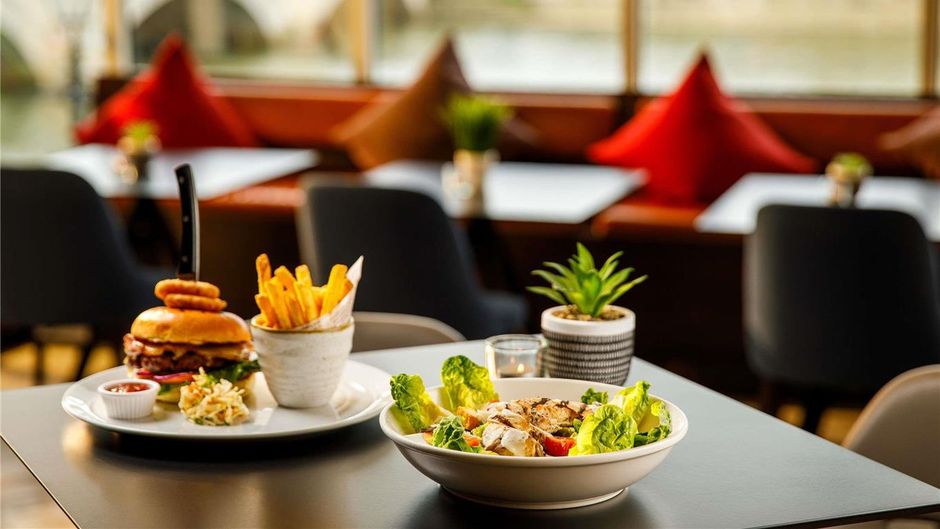 Mercure Bedford Centre Hotel Restaurant