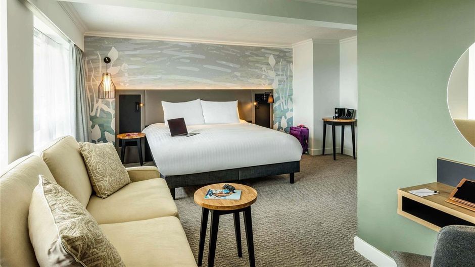 Mercure Bedford Centre Hotel Room