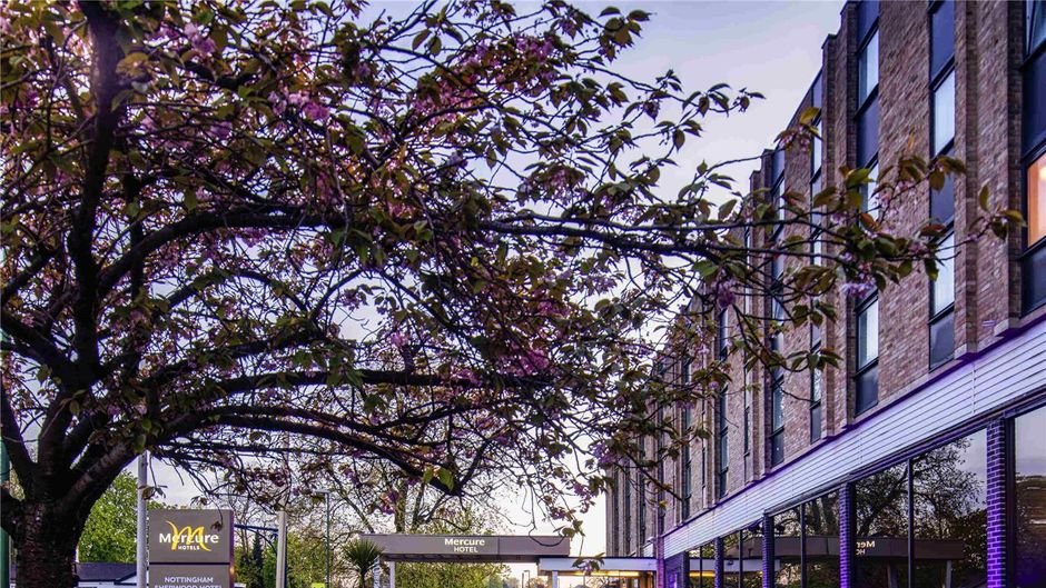 Mercure Nottingham Sherwood Exterior
