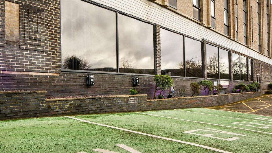 Mercure Nottingham Sherwood Exterior