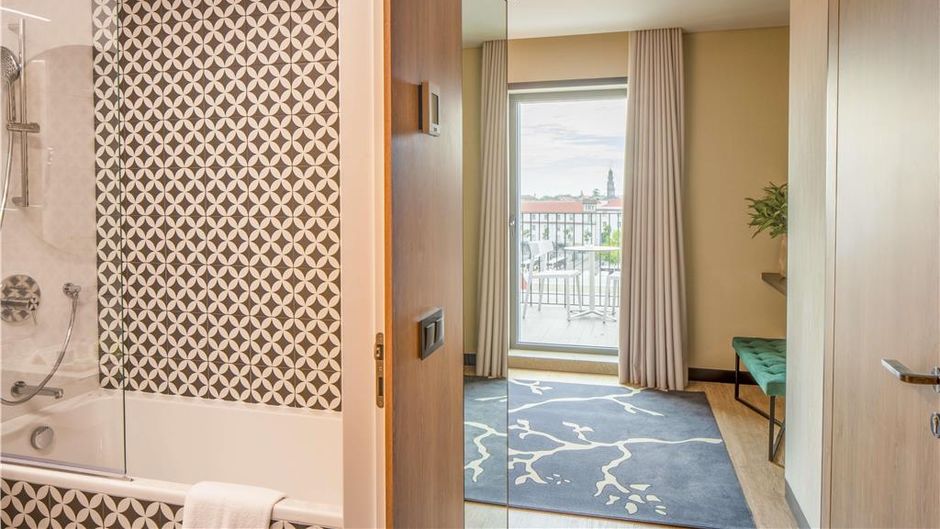NH Porto Jardim Room