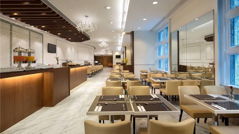Ramada Wyndham Hong Kong Grand View Restaurant