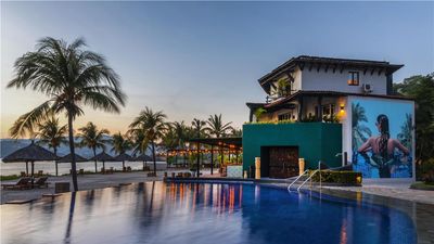 Thompson Zihuatanejo