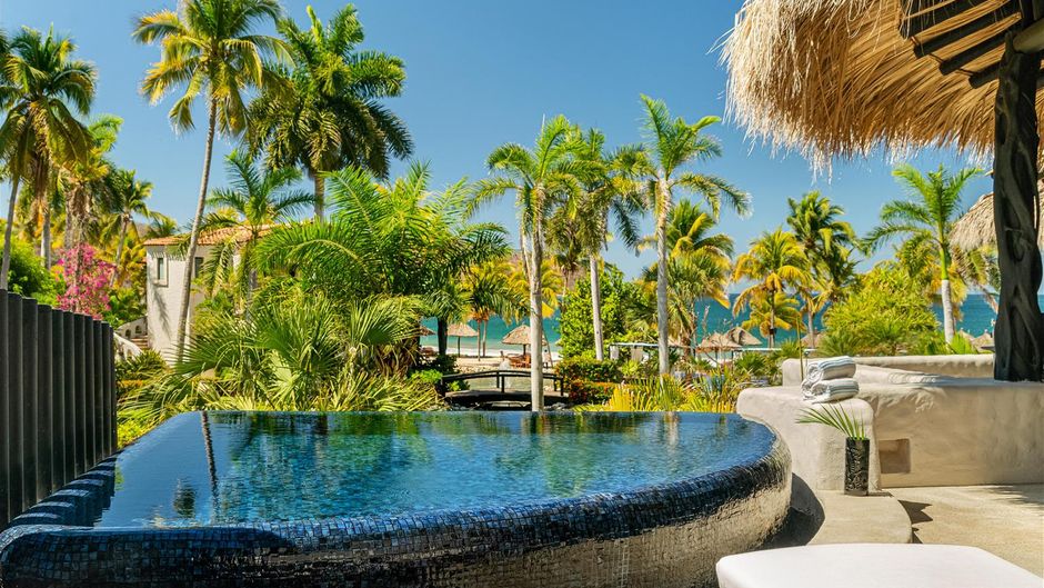 Thompson Zihuatanejo Suite