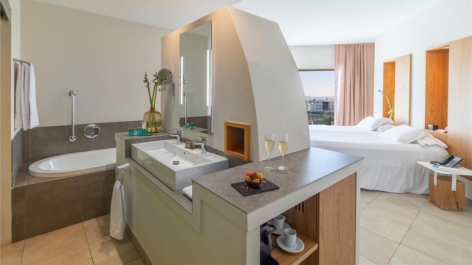 Higueron Hotel, Curio Collection Other