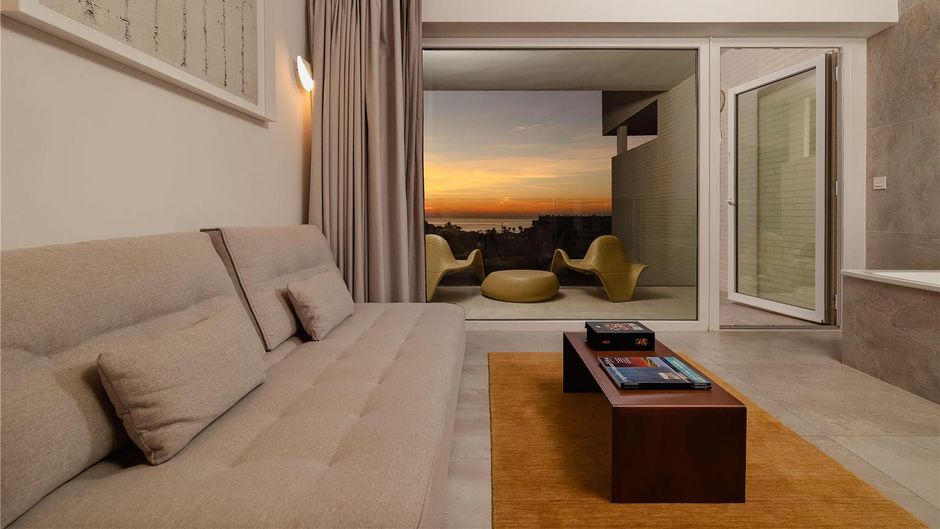 Higueron Hotel, Curio Collection Room