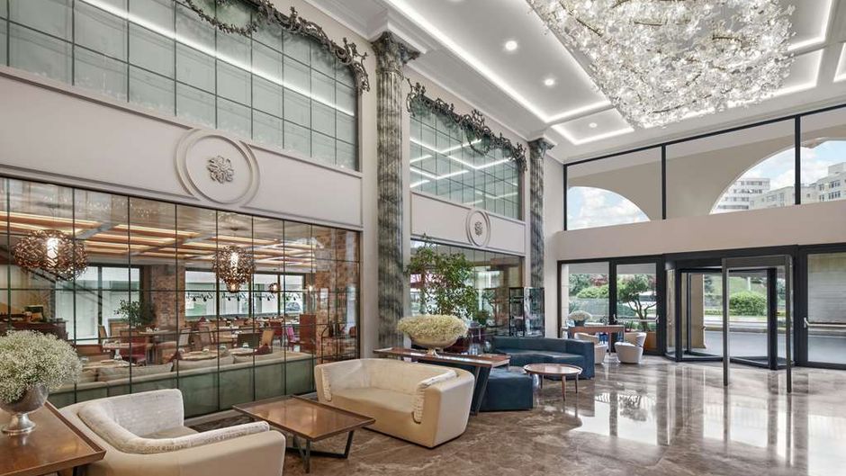 DoubleTree by Hilton Istanbul Esentepe Lobby